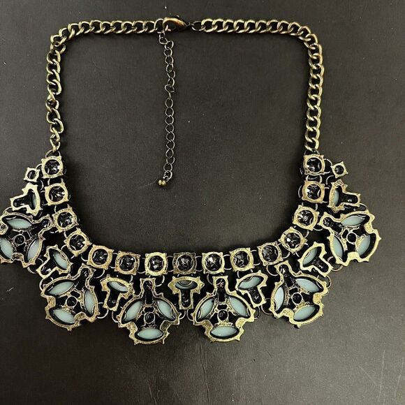 Gold Tone Green Rhinestone Statement Collar Bib Necklace Wedding Party Antiqued - Picture 2 of 4